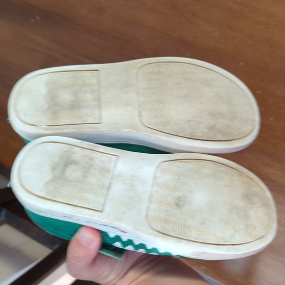 Green Alligator Sneakers Little Boys Size 13 Adjustable Straps - Picture 9 of 10